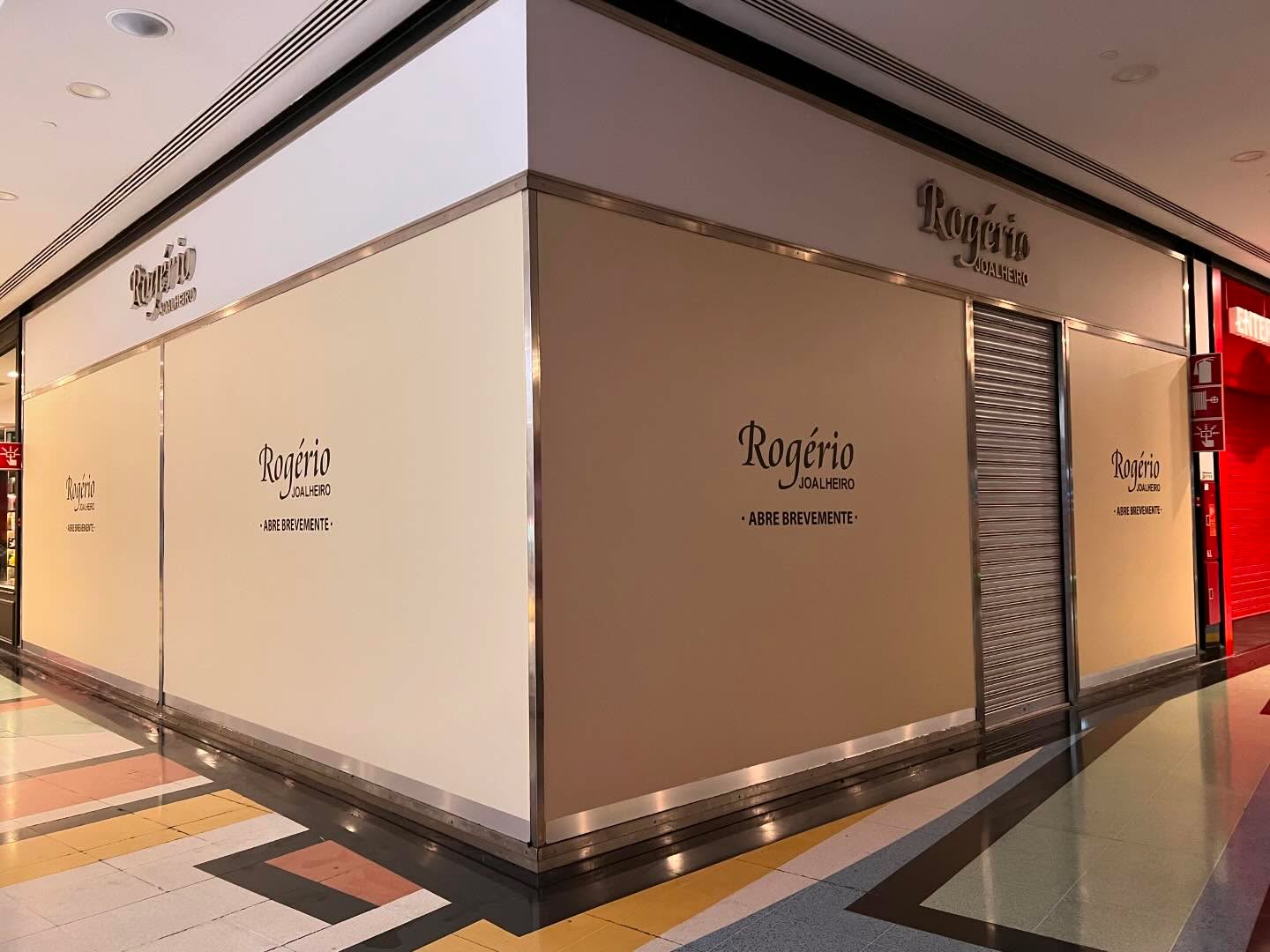 Rogério Ourivesaria pronta para receber a remodelação no Rio Sul Shopping, mas não sem an…